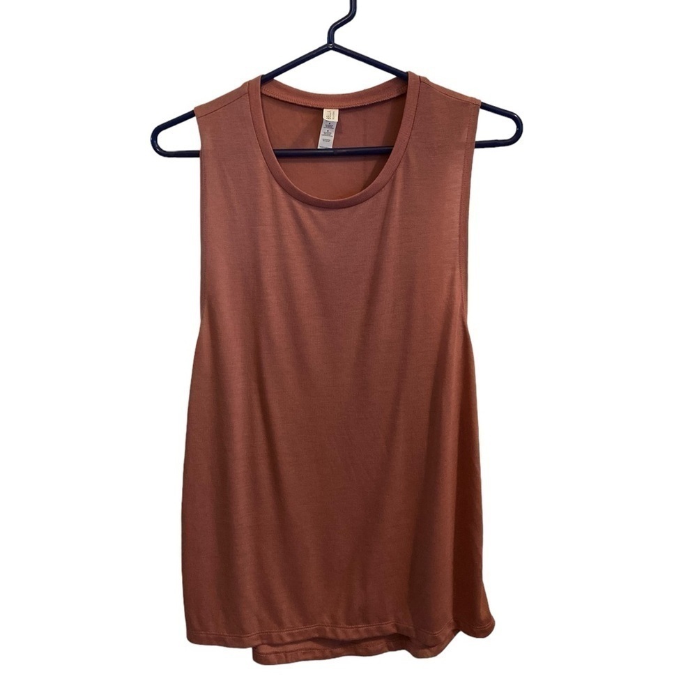 bella mauve pink muscle tee tank basic minimalist gorpcore normcore activewear